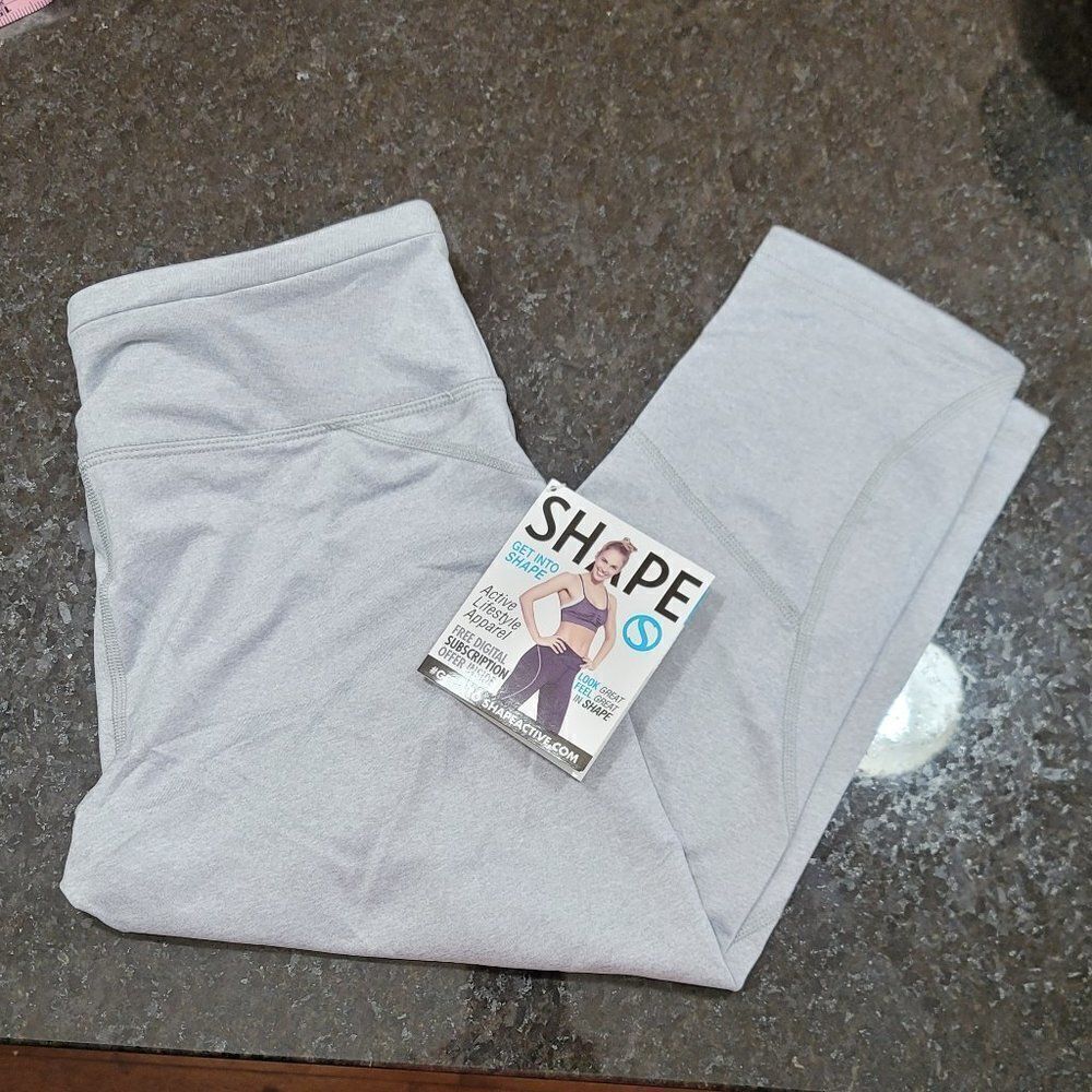 Shape Active Capri Yoga Pants Size Small Women's NWT